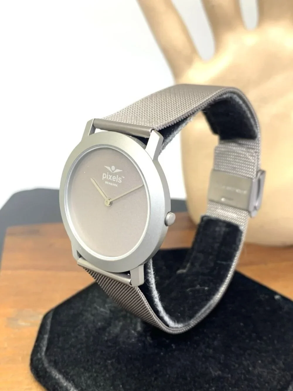 Pixels Denmark Unisex Watch Gray Dial Quartz Titanium Case Stainless Steel Band